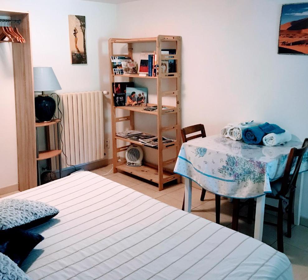Chambre Et Salle De Bain Prive S'Ouvrant Sur Terrasse, Jardin Et Cuisine D'Ete Quillan Luaran gambar